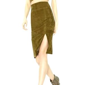 Alice + Olivia tani green suede skirt size 2